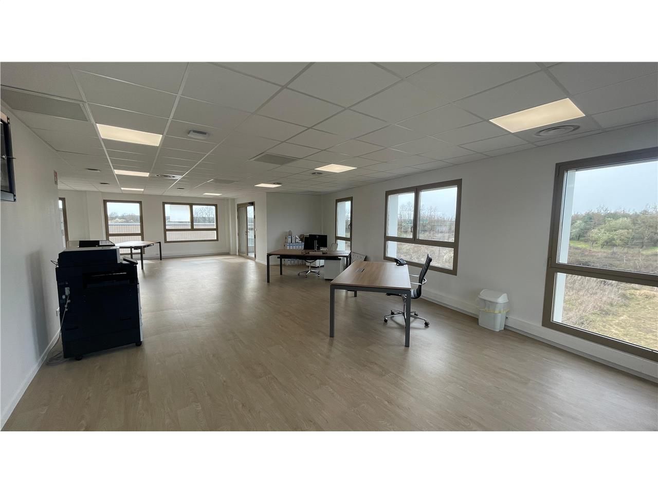 Location bureaux 95 m² non divisibles