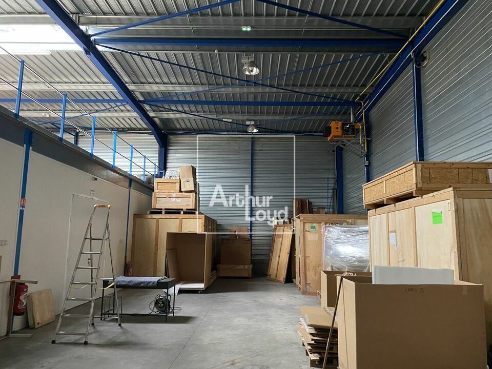 BATIMENT INDEPENDANT  VENDRE CHAMPCUEIL