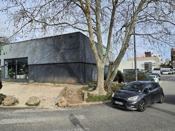 470 m² pour ce local commercial en location à La valette du var