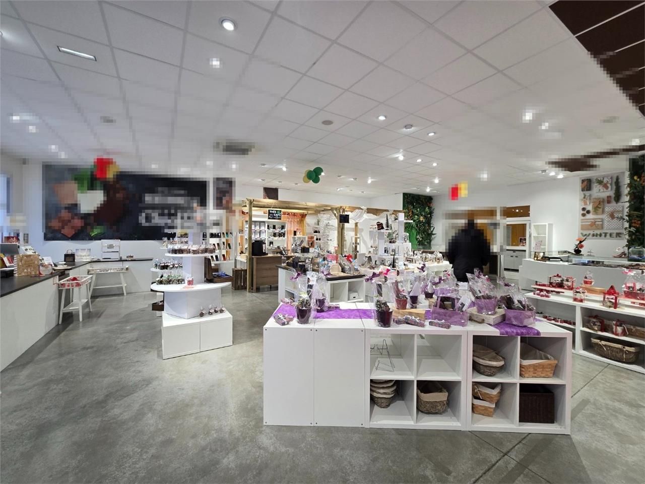 Location local commercial 599 m² à CHAMBRAY LES TOURS