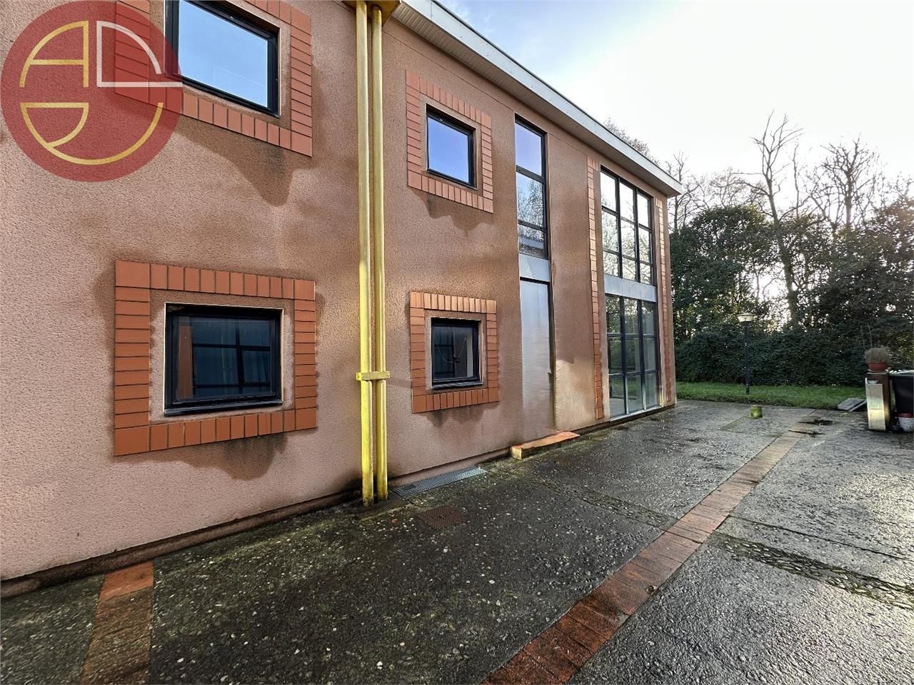 Location bureaux 415 m² à RAMONVILLE-SAINT-AGNE