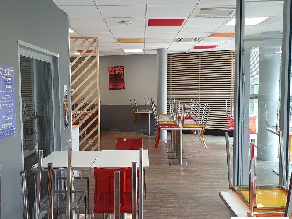 Location bureaux 3150 m² divisibles à partir de 294.83 m²