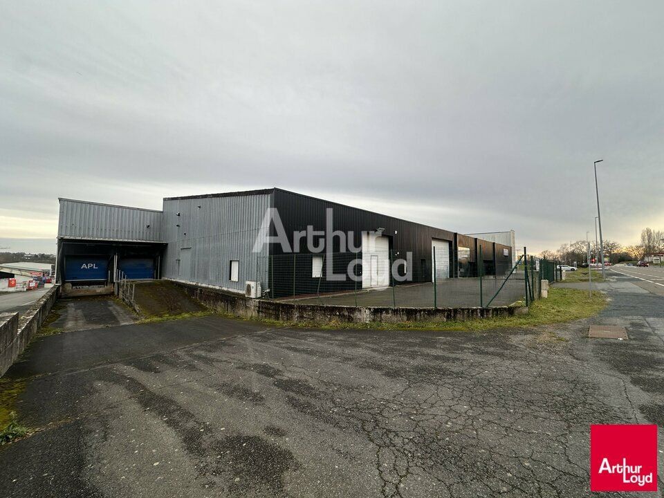 Location local d''activites 706 m² non divisibles