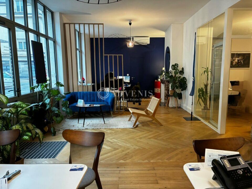 Local commercial ou bureaux d'environ 76 m², à louer en centre ville de Tours