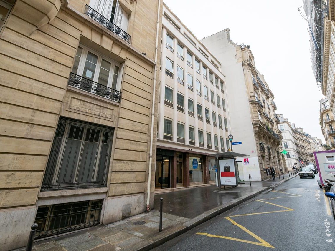 HQ_RueBlancheBusinessCenter_5837_Paris_France_BuildingExterior