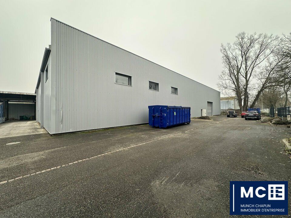 Location entrepot 1815 m² non divisibles