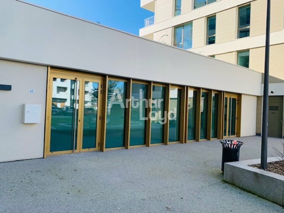 LOCAL COMMERCIAL NEUF- ANNECY