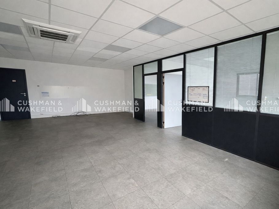 Vente bureaux 102 m² non divisibles