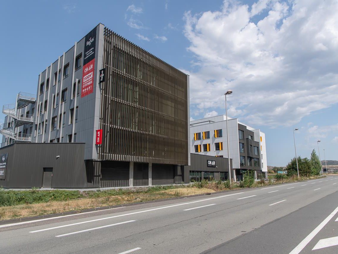 Regus_8RuePatrickDepailler_France_Centre6148_ExteriorBuilding