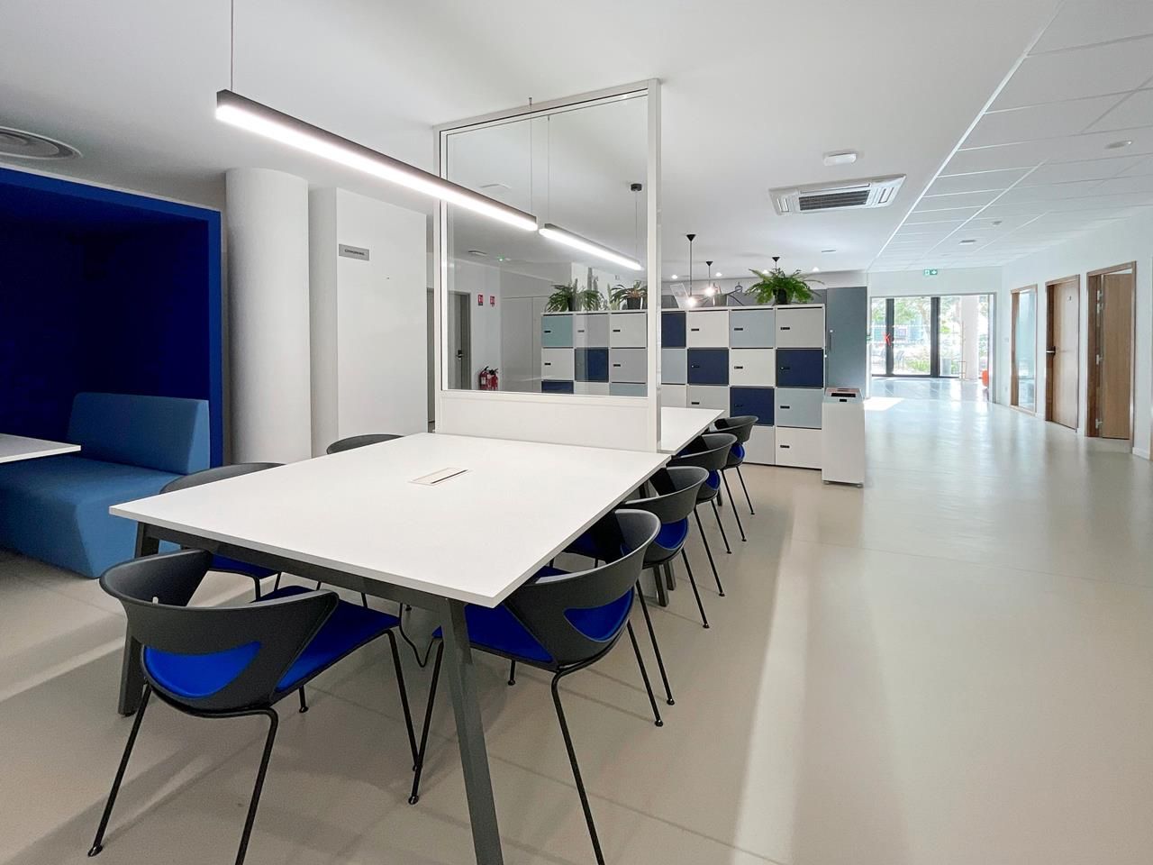 Regus_TechnopoleFuturscope_Frace_Centre6150_BusionessLounge1