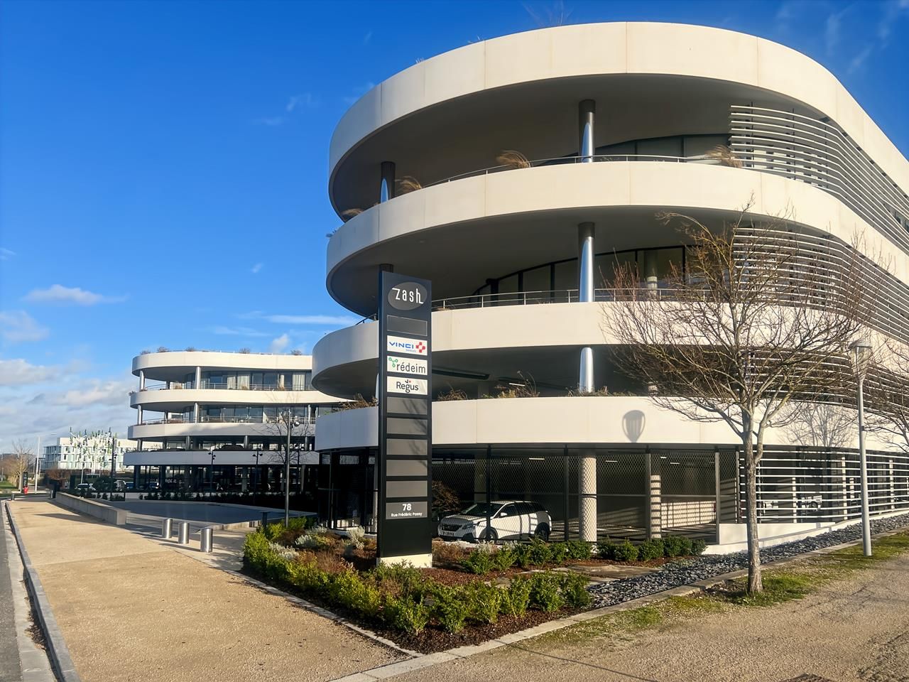 Regus_Reims Bezannes_France_Centre 7482_Building Exterior 3