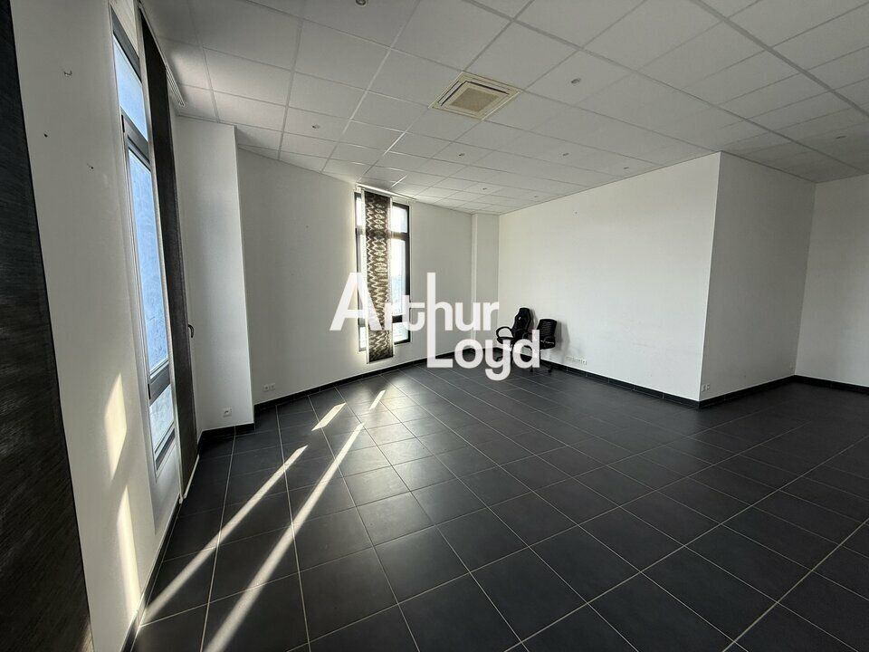 Location bureaux 56 m² non divisibles