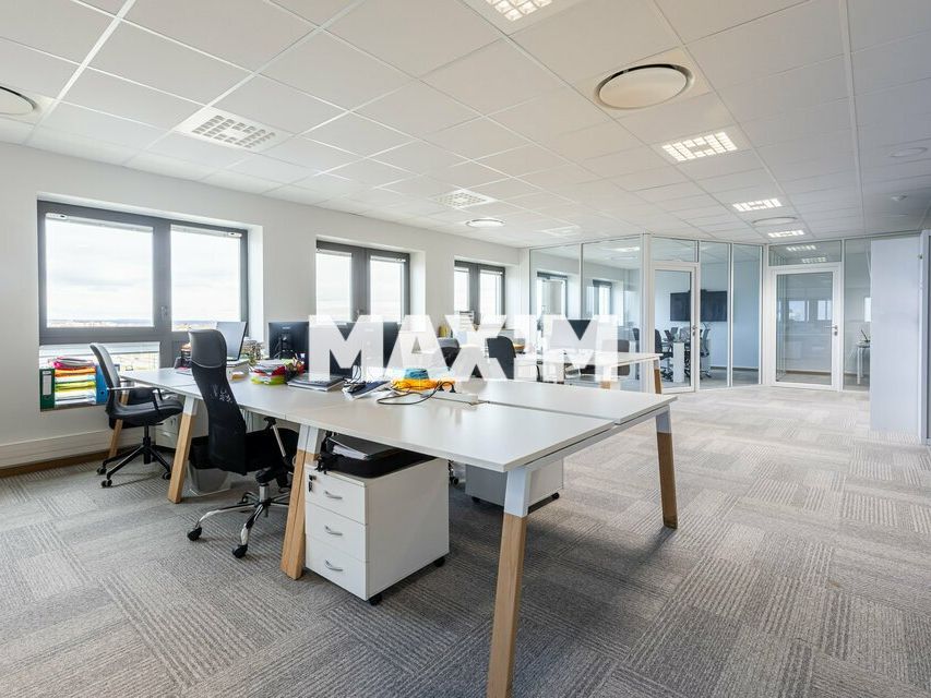 Bureaux au sein d'un environnement tertiaire recherché