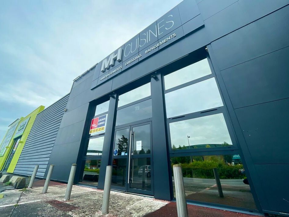 Location local commercial 523 m² non divisibles