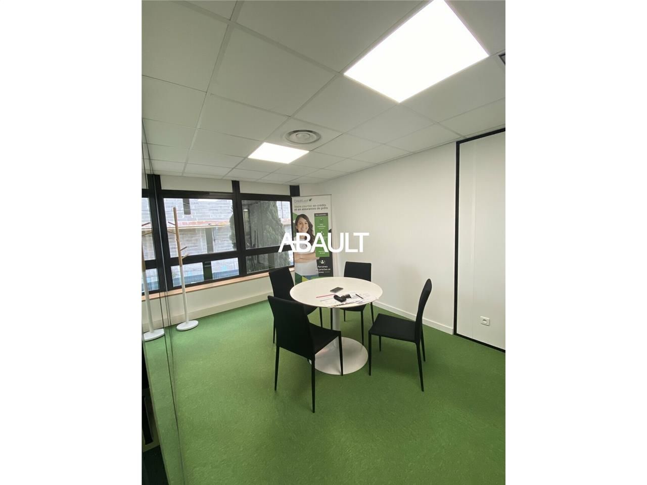 A LOUER BUREAUX D'ENVIRON 108 M² PROCHE METRO JOLIMONT