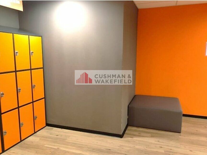 NIMES - LOCAL COMMERCIAL A LOUER