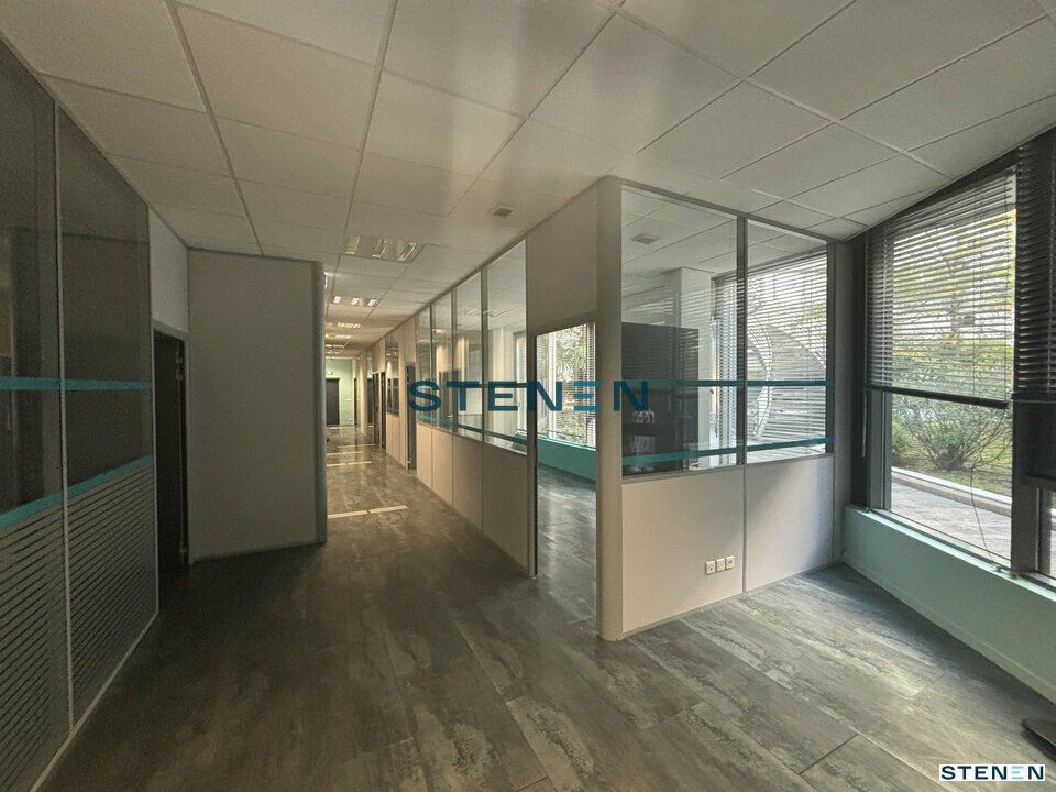 A LOUER BUREAUX 625 M2   MARSEILLE 13002
