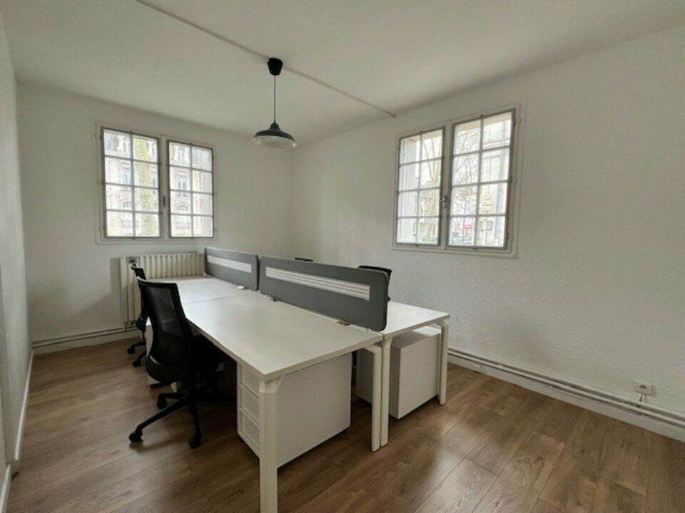 Location bureaux 65 m² non divisibles