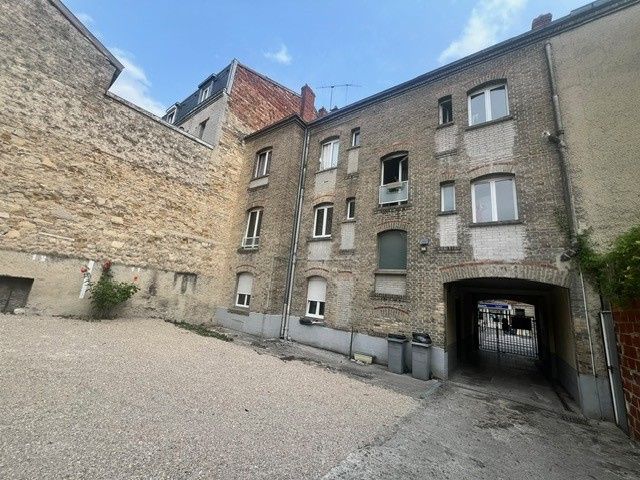 Vente local commercial 68 m² à Reims