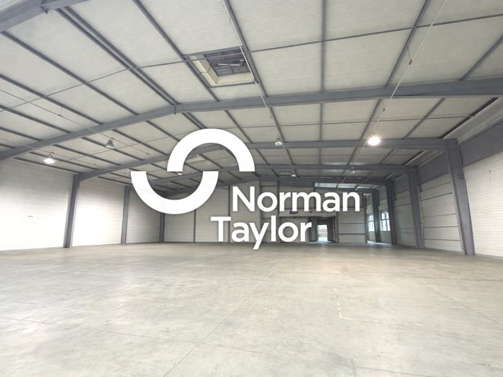 Location local d''activites 3020 m² non divisibles
