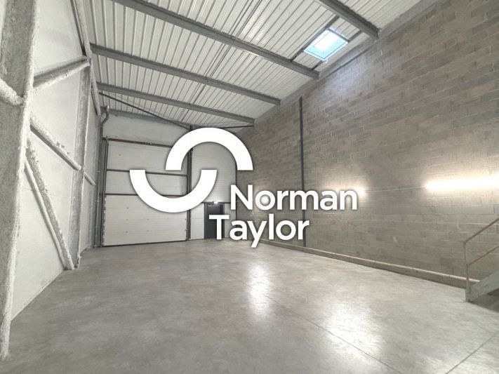 Location local d''activites 280 m² divisibles à partir de 80 m²