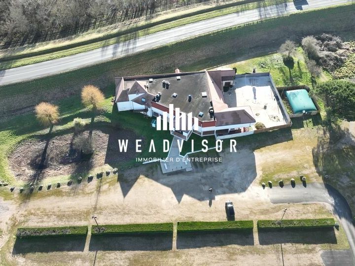 Vente local commercial 1400 m² non divisibles