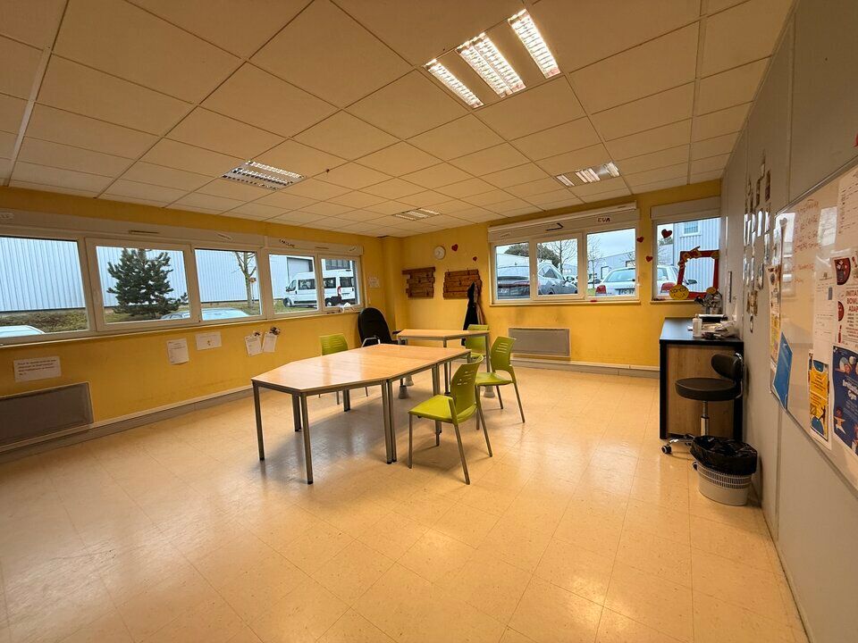 Location bureaux 250 m² non divisibles