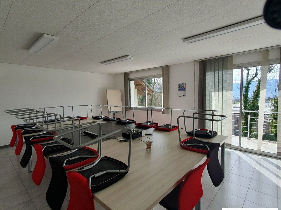Vente local d''activites 550 m² non divisibles