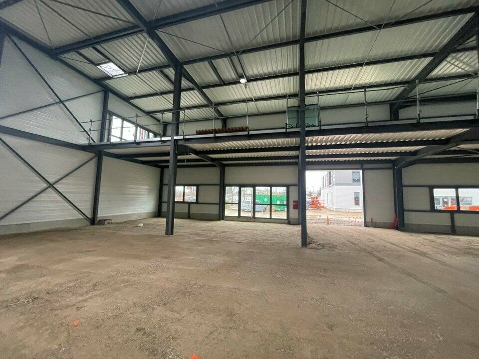 Location local professionnel 412 m² non divisibles