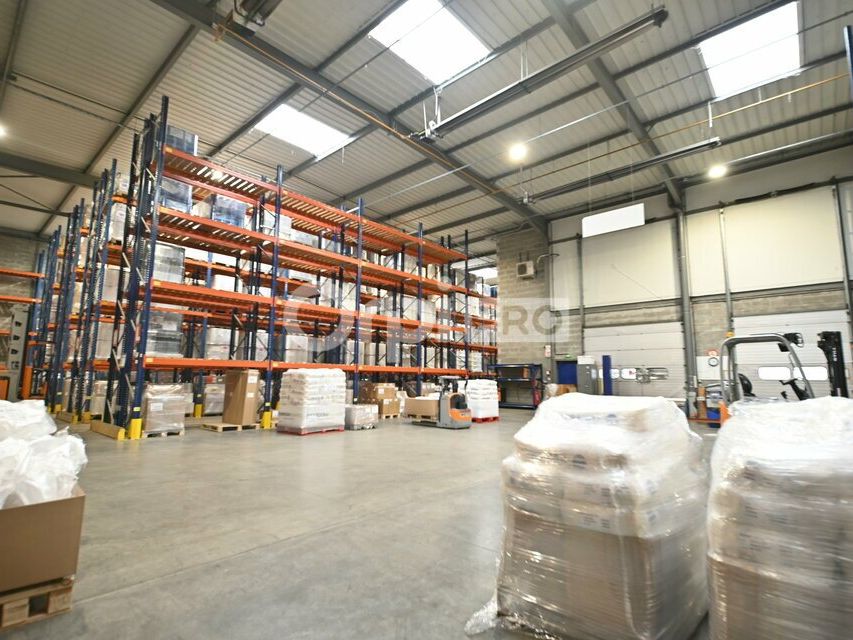 BATIMENT LOGISTIQUE A VENDRE - 2 242 m² - MIRIBEL