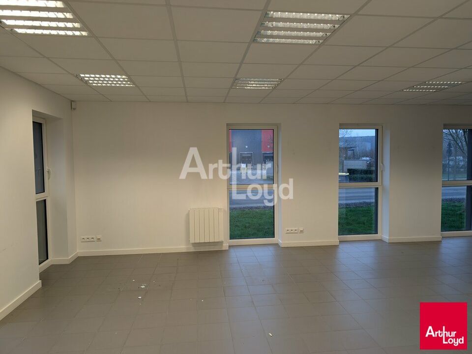 Location local d''activites 335 m² non divisibles