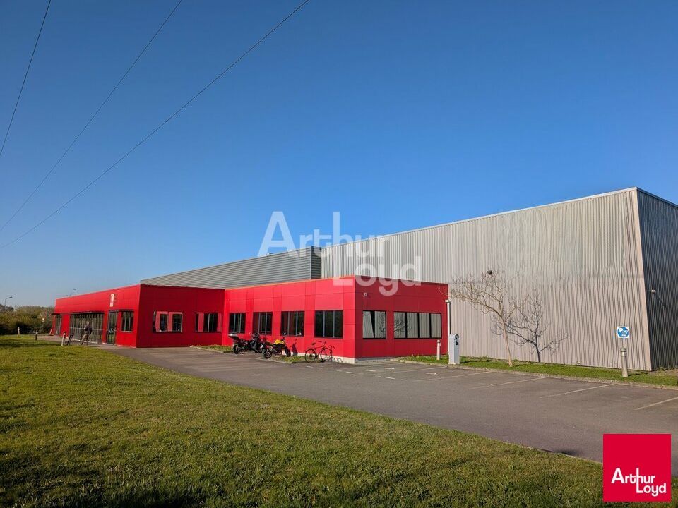Location local d''activites 3000 m² non divisibles