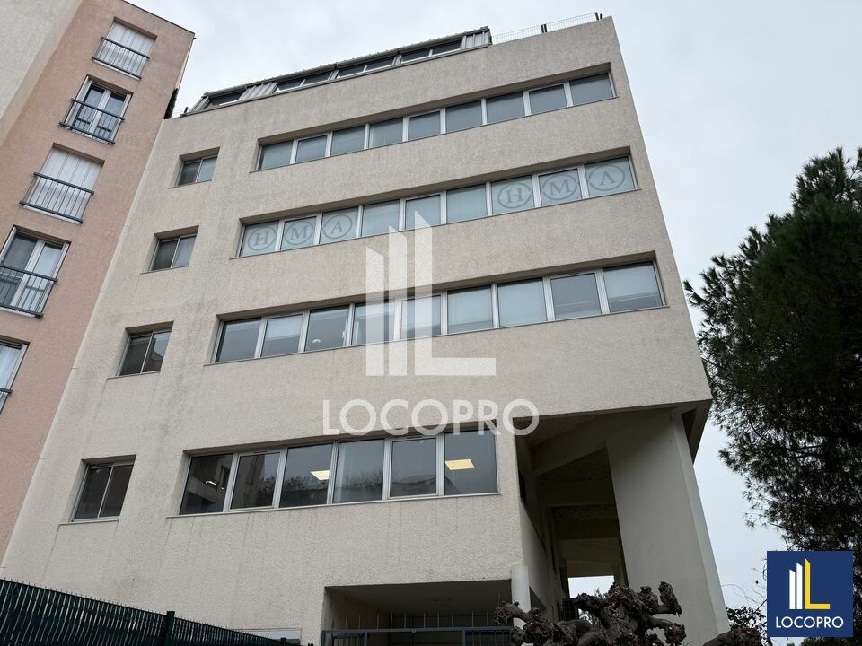 Location bureaux 80 m² non divisibles