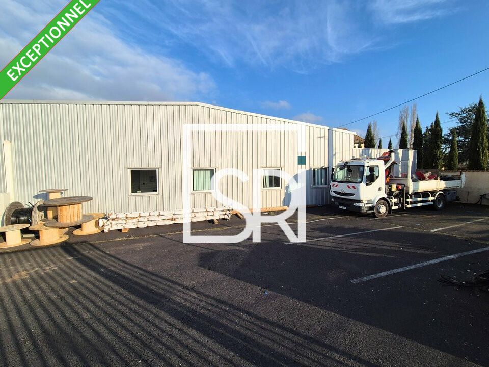 Location entrepot 880 m² non divisibles