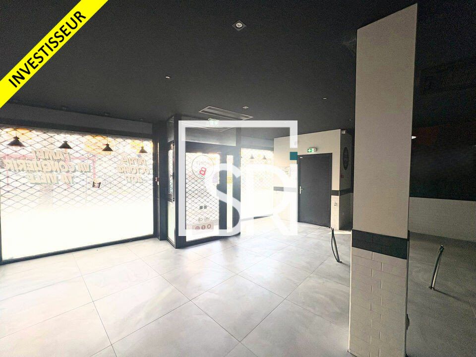 INVESTISSEUR - VENTE LOCAL COMMERCIAL - MURS OCCUPES de  255 M2 + GARAGE - 63000 CLERMONT-FERRAND