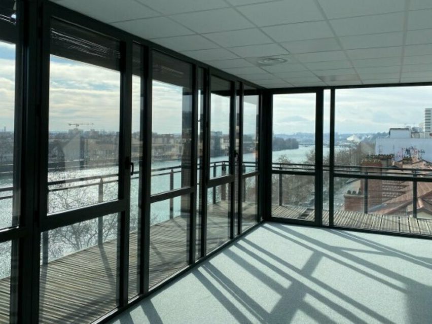 Vente bureaux 1255.72 m² divisibles à partir de 170 m²