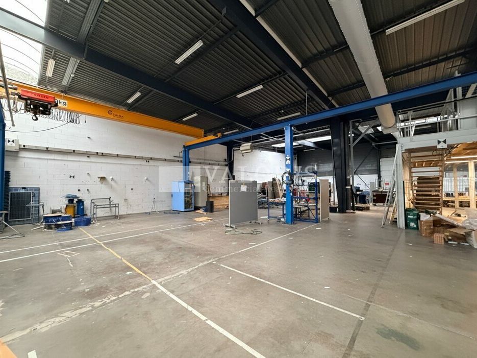 1854 m² pour ce local d'activites en location à Dardilly