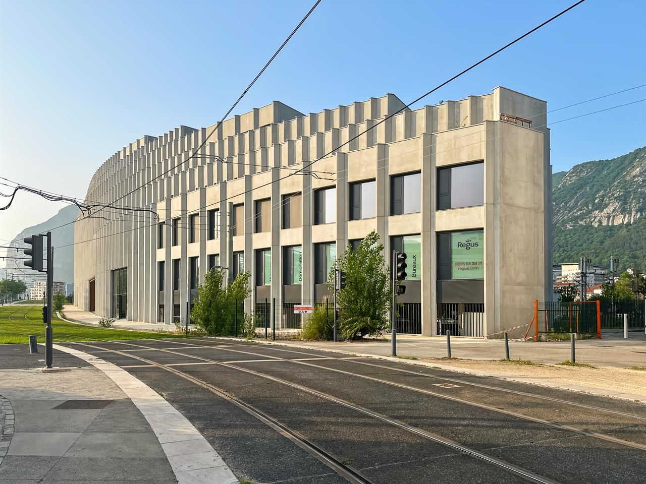 Regus_Grenoble, Le Spring_France_Centre 5927_Building Exterior 1