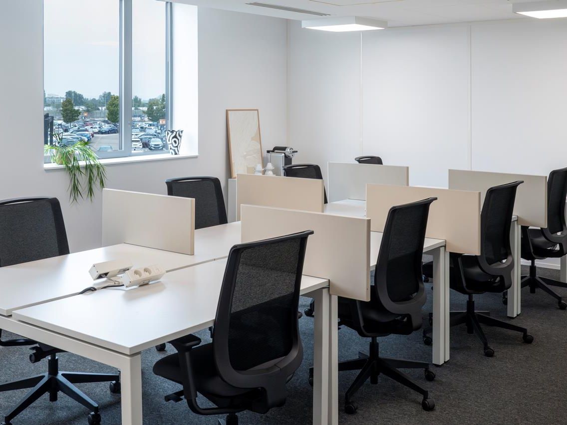 Regus_Lyon Saint Exupéry_France_Centre 8568_Coworking_LOCATIONHEROIMAGE.