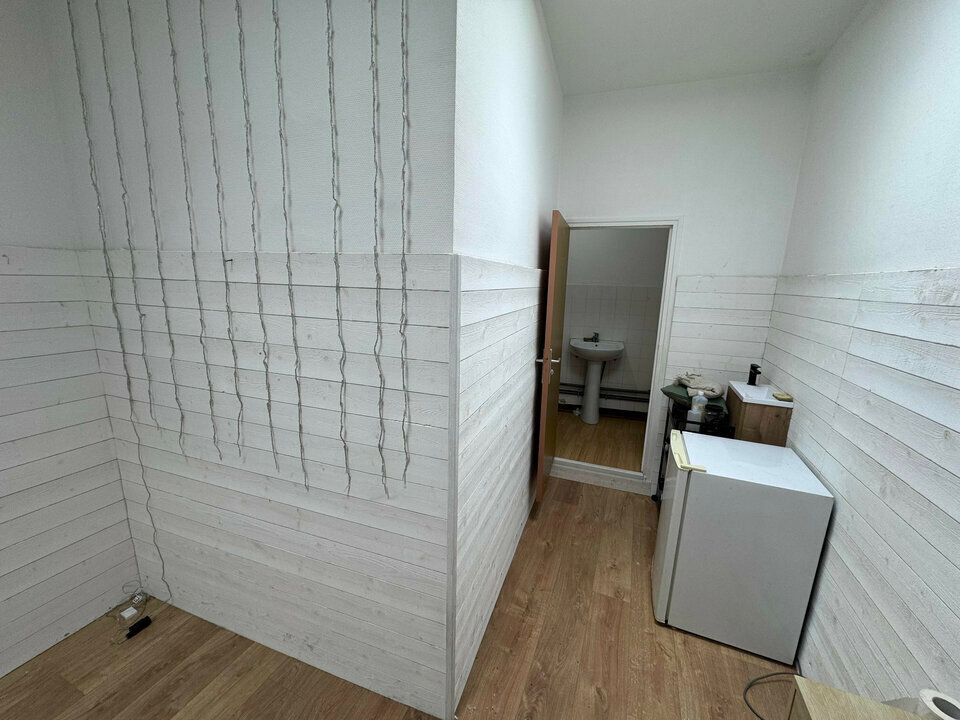 Location local commercial 27 m² non divisibles