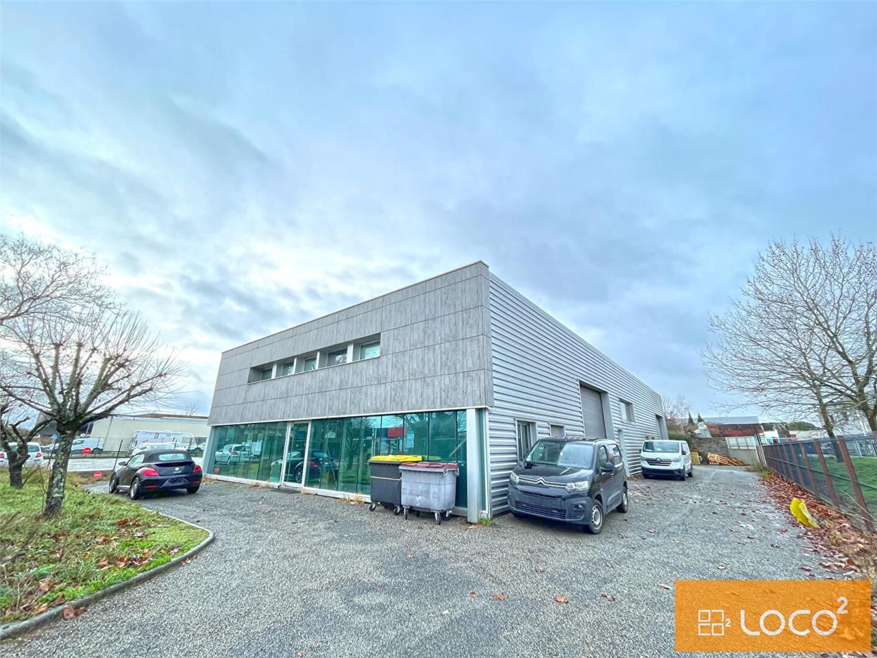 Location local 600.00 m² à BLAGNAC