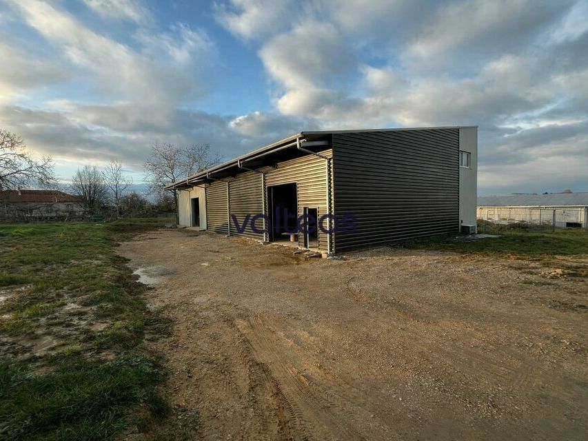 Location local d''activites 612 m² non divisibles