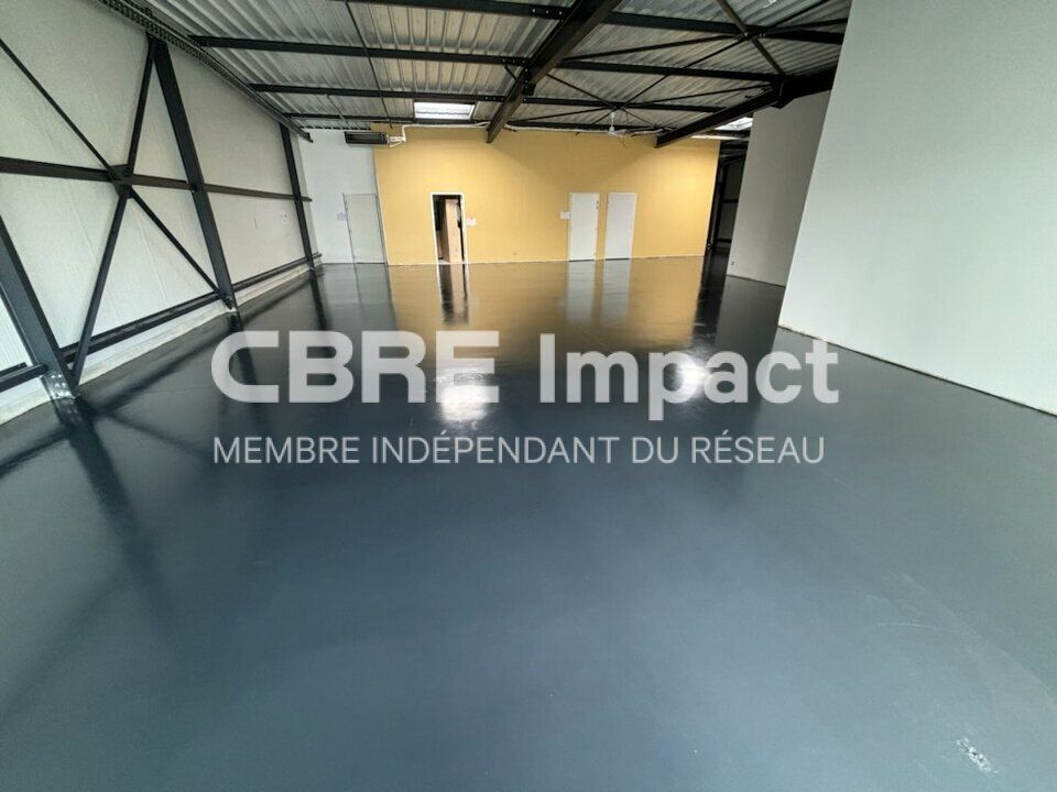 QUETIGNY - LOCAL COMMERCIAL 308 M²