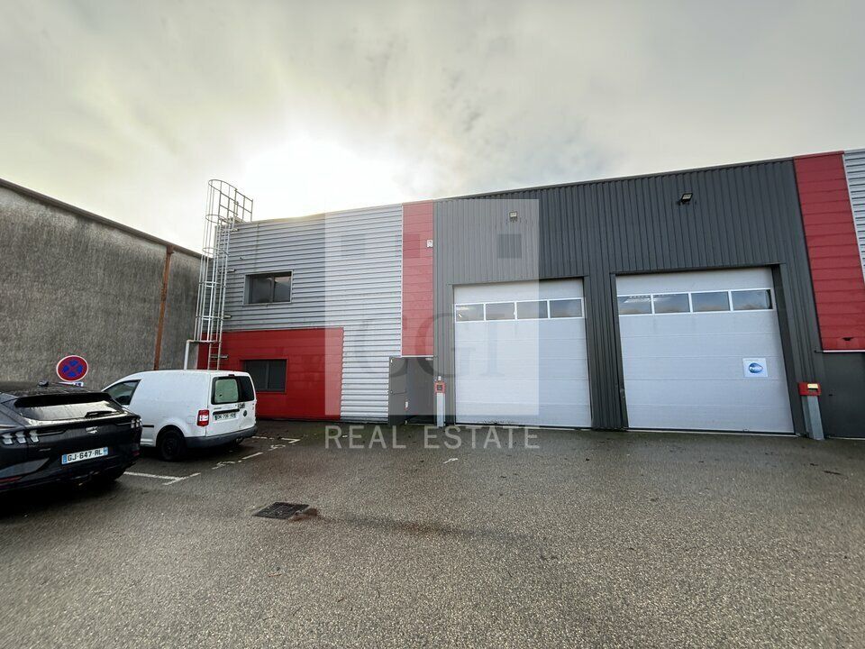 Location local d''activites 363 m² non divisibles