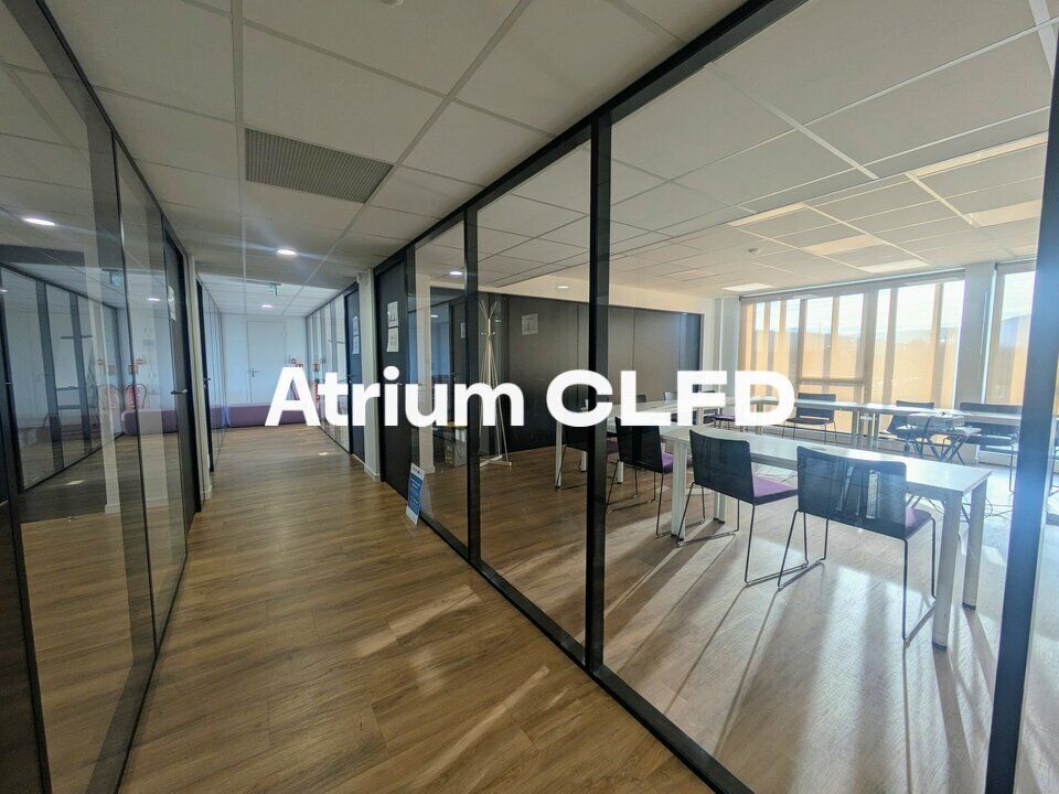 Location bureaux 242 m² non divisibles