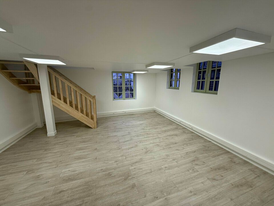 Location bureaux 75 m² non divisibles