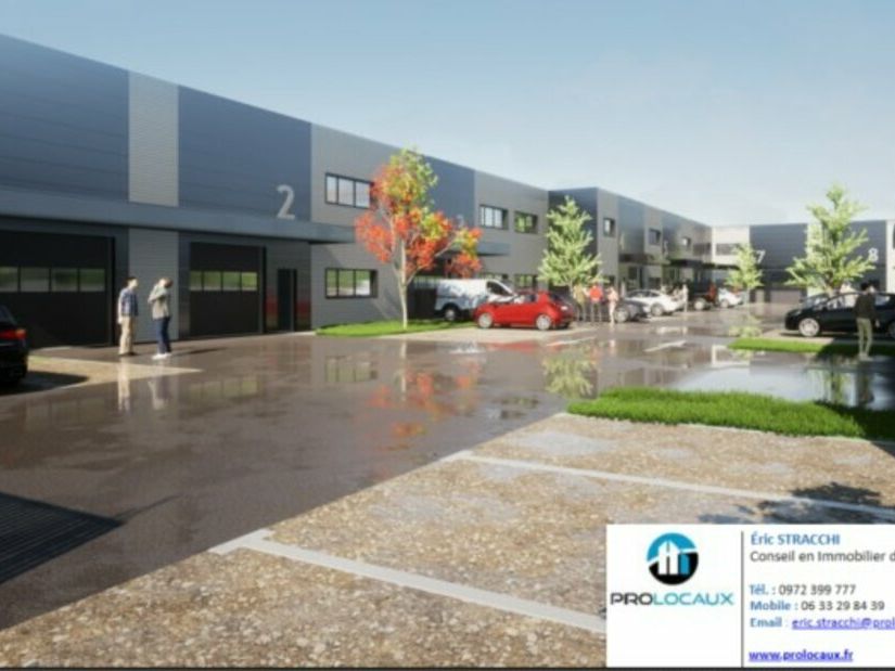 Vente local d''activites 1469 m² divisibles à partir de 208 m²