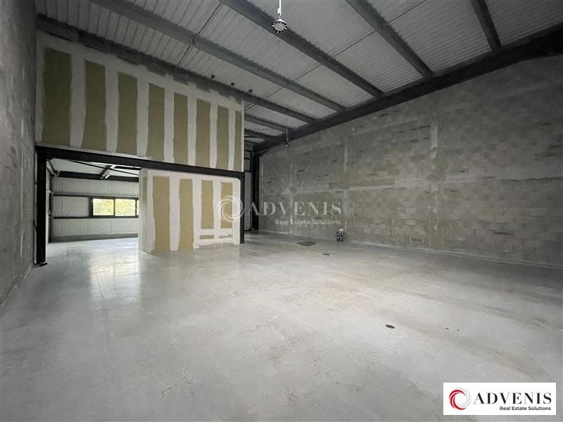 Location local d''activites 437 m² divisibles à partir de 208 m²