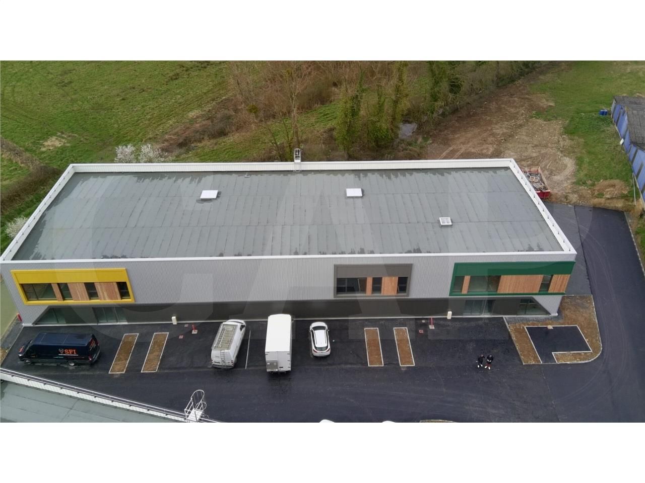 Vente local 411 m² à Montauban-de-Bretagne