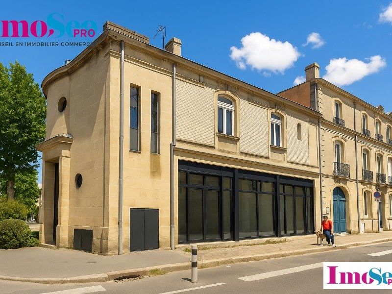 Location local commercial 250 m² non divisibles